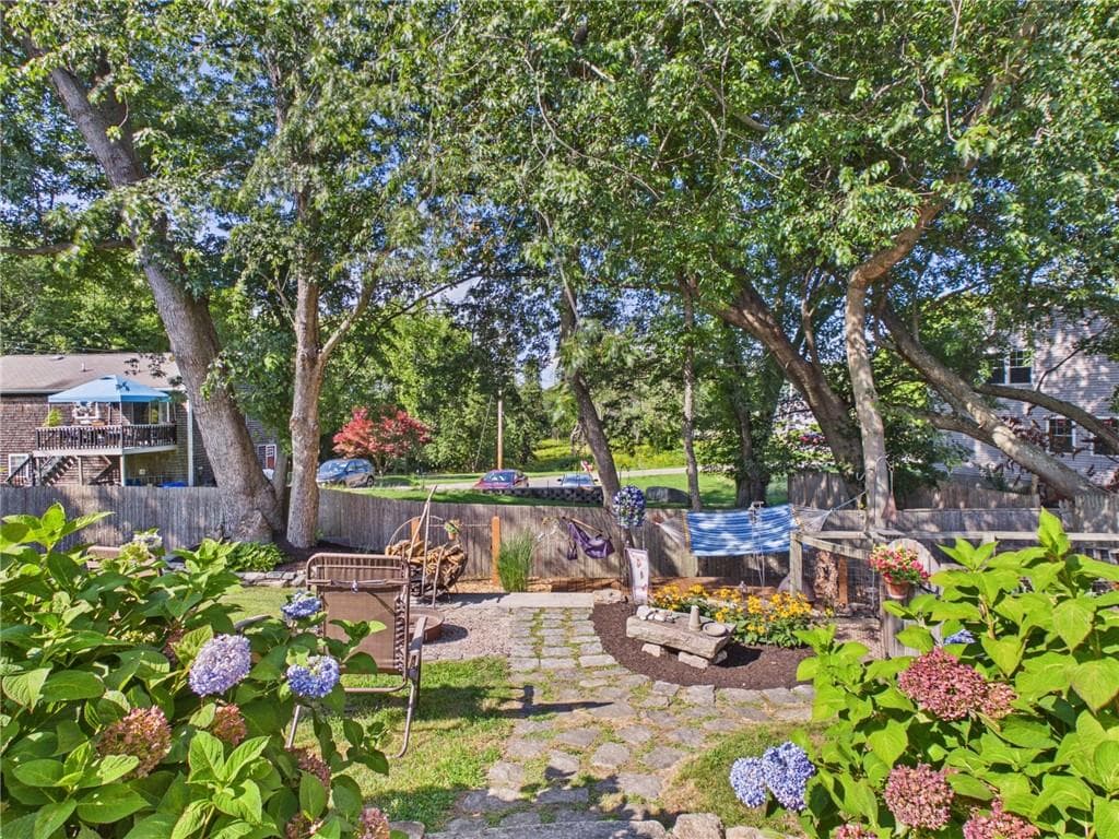 Single Family Residence at 96 Lepes Road, Tiverton, photo 11 of 35