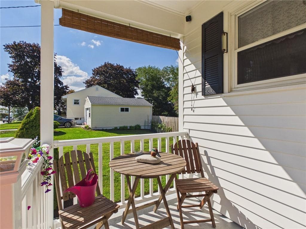 Single Family Residence at 96 Lepes Road, Tiverton, photo 4 of 35
