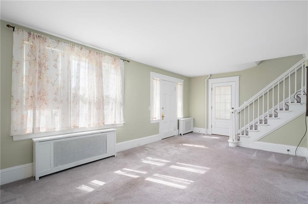 Single Family Residence at 265 Adams Street, Warwick, photo 5 of 27