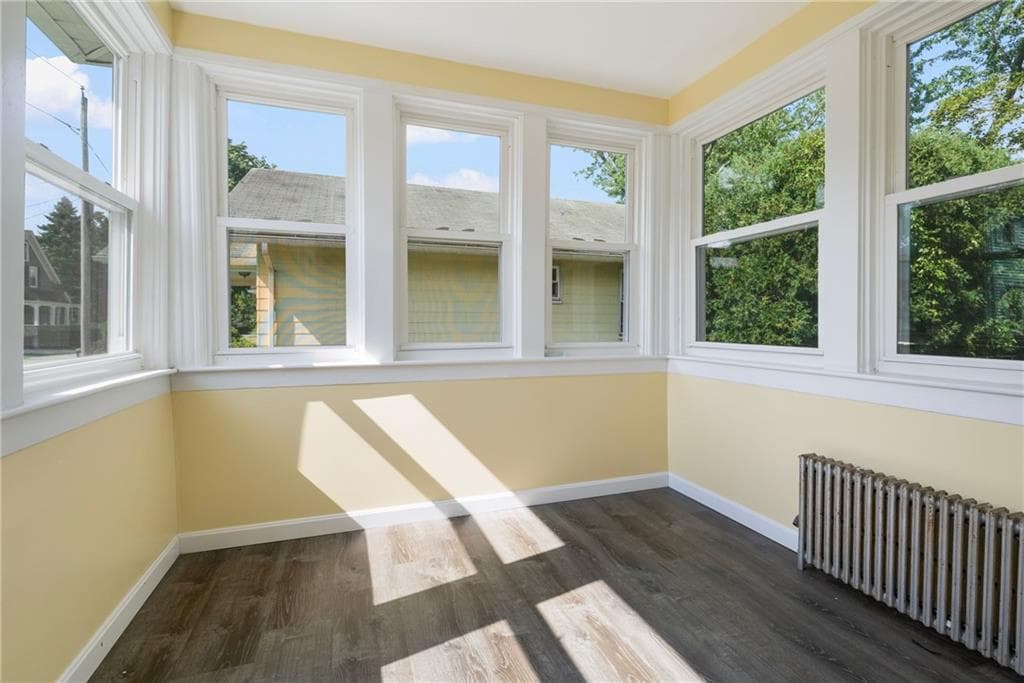 Single Family Residence at 265 Adams Street, Warwick, photo 11 of 27