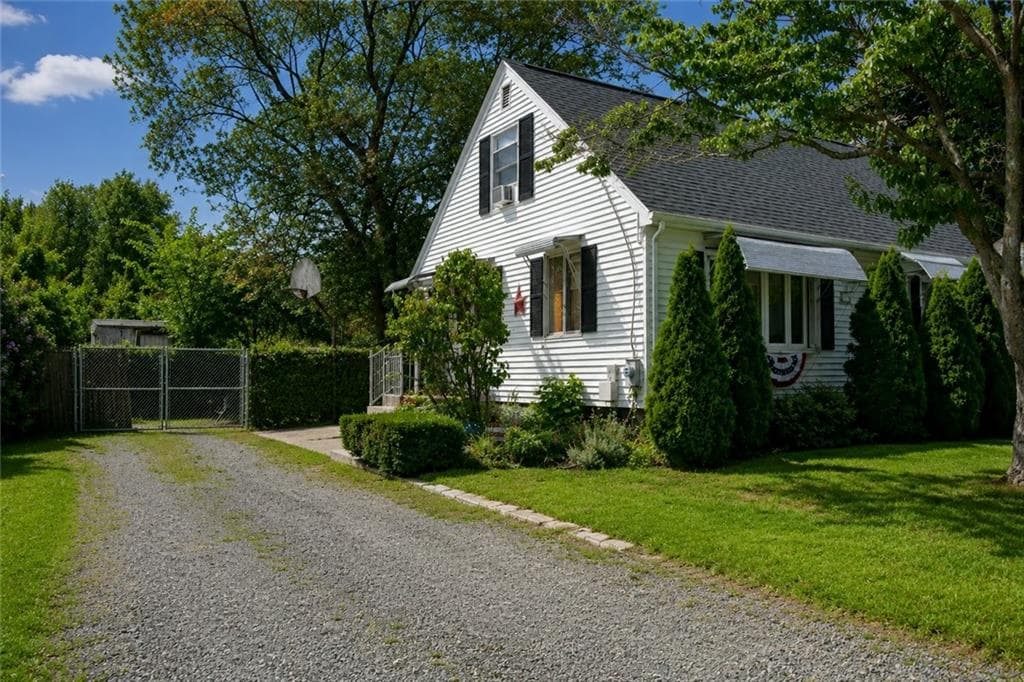 Single Family Residence at Warwick, photo 3 of 17