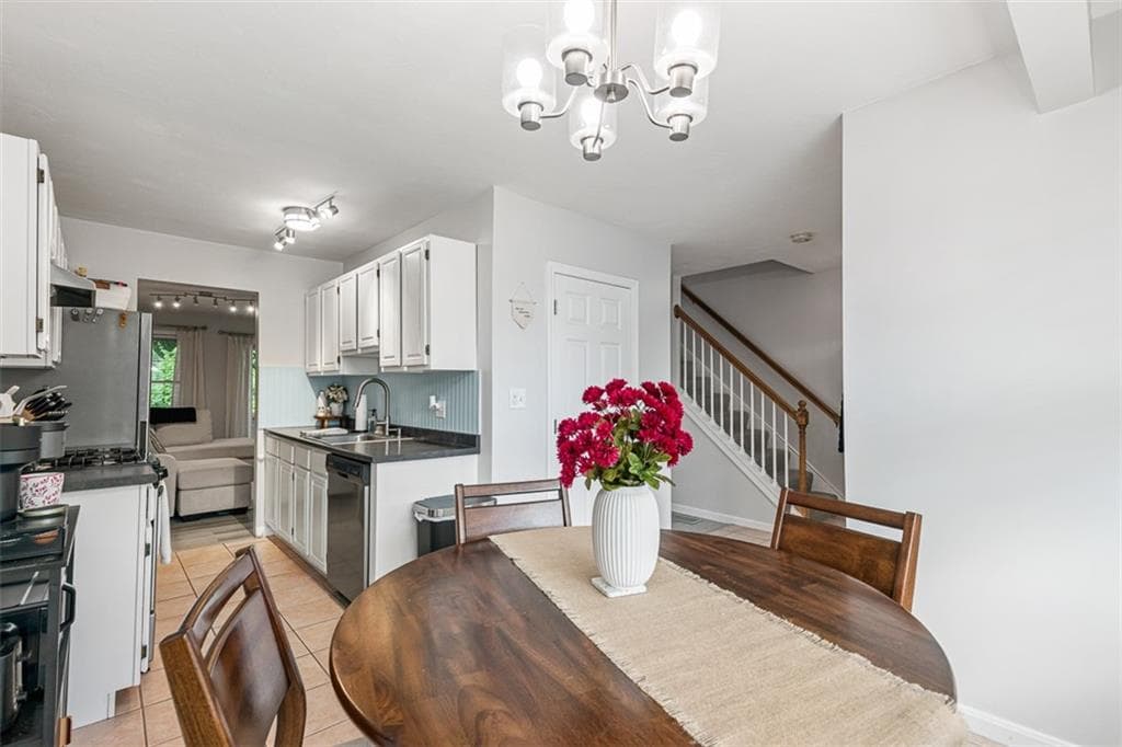 Condominium at 200 Heroux Boulevard UNIT 203, Cumberland, photo 7 of 27