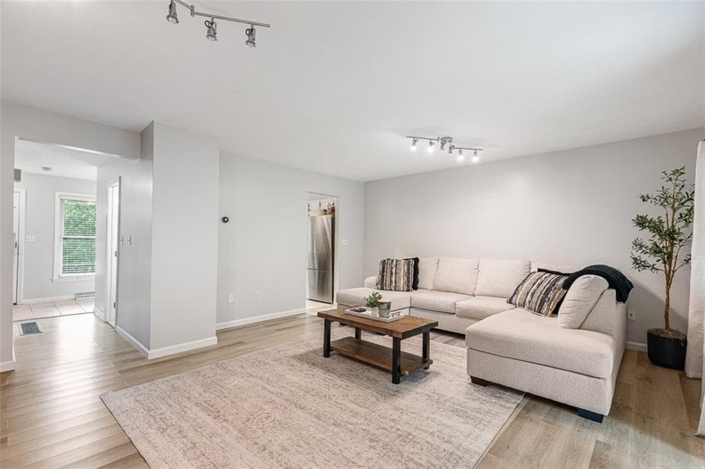 Condominium at 200 Heroux Boulevard UNIT 203, Cumberland, photo 5 of 27
