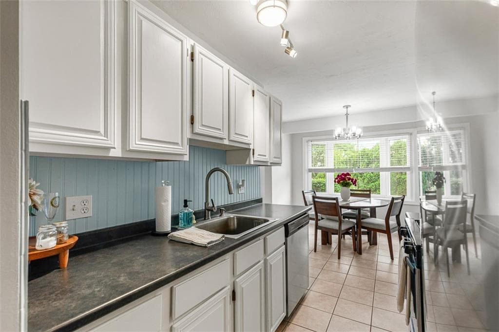Condominium at 200 Heroux Boulevard UNIT 203, Cumberland, photo 9 of 27