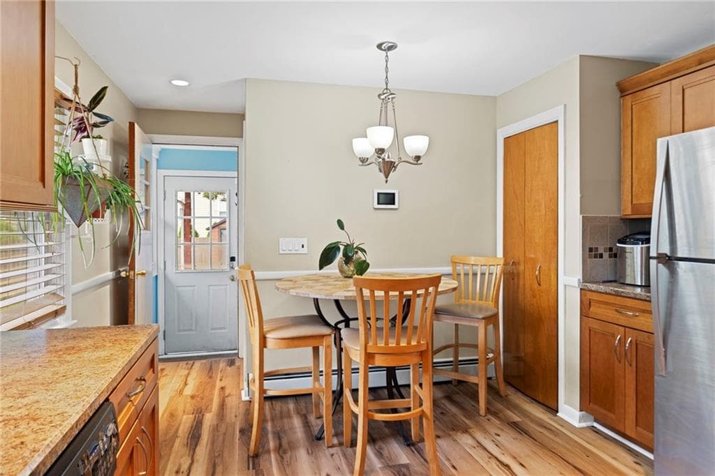 Single Family Residence at 30 Farnum Road, Warwick, photo 13 of 46