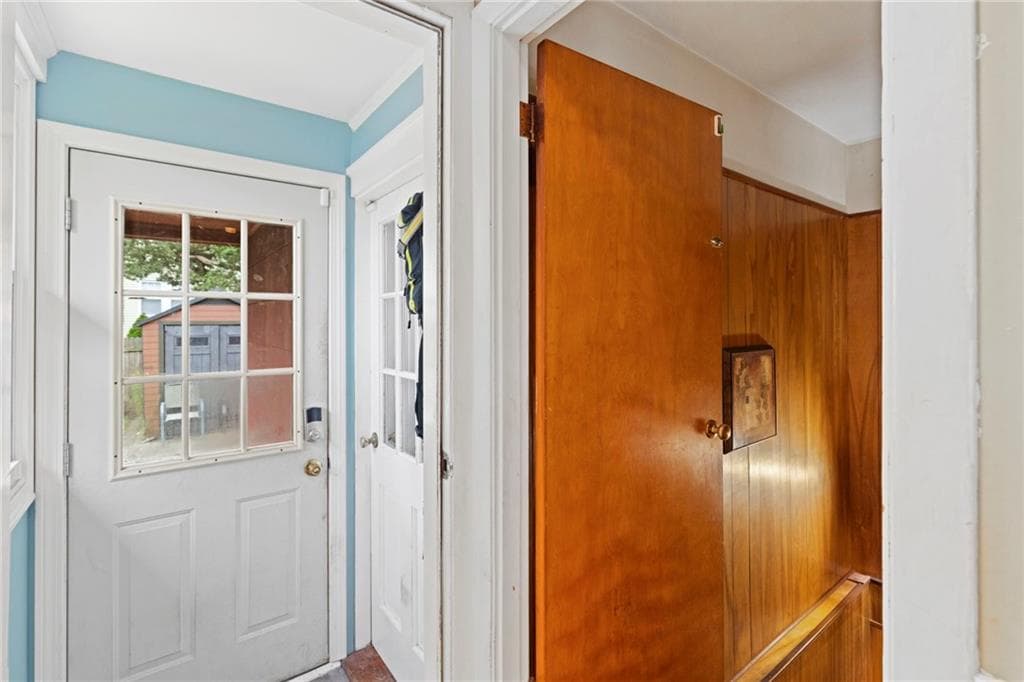 Single Family Residence at 30 Farnum Road, Warwick, photo 17 of 46