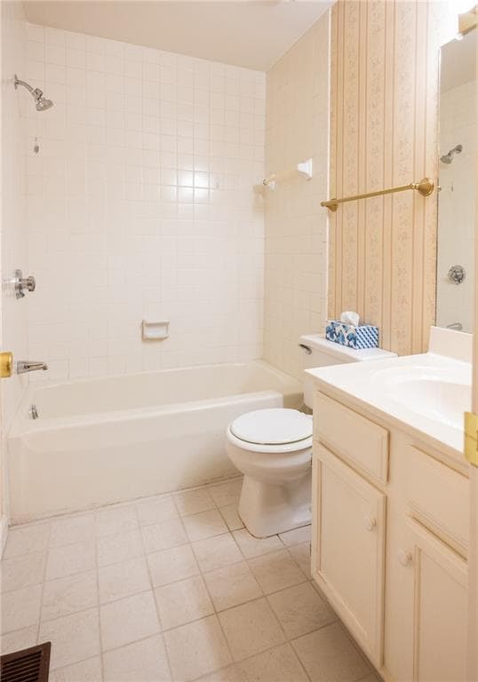 Condominium at 626 Smithfield Road UNIT 701, North Providence, photo 15 of 24