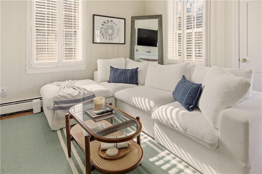 Condominium at 28 Kay Street UNIT 3, Newport, photo 8 of 34