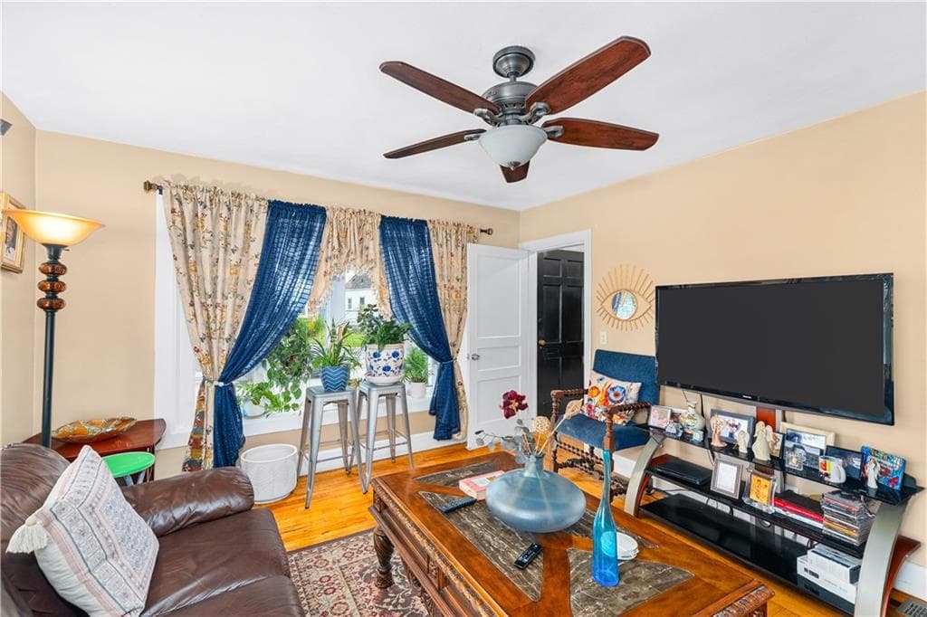 Single Family Residence at 39 Bolton Avenue, Providence, photo 16 of 41