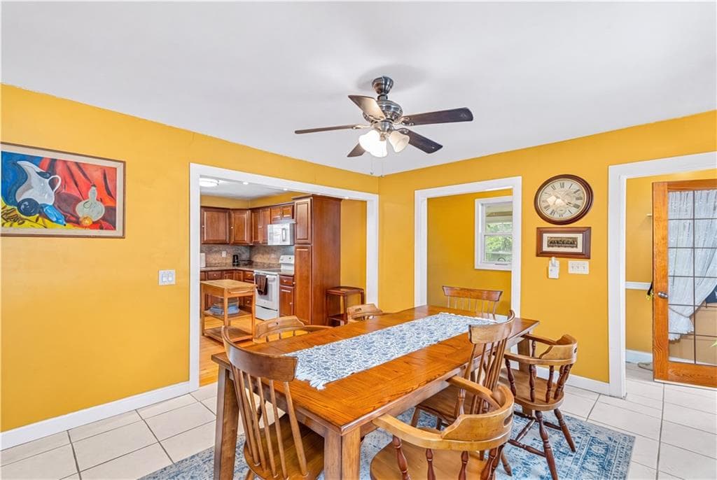 Single Family Residence at 39 Bolton Avenue, Providence, photo 25 of 41