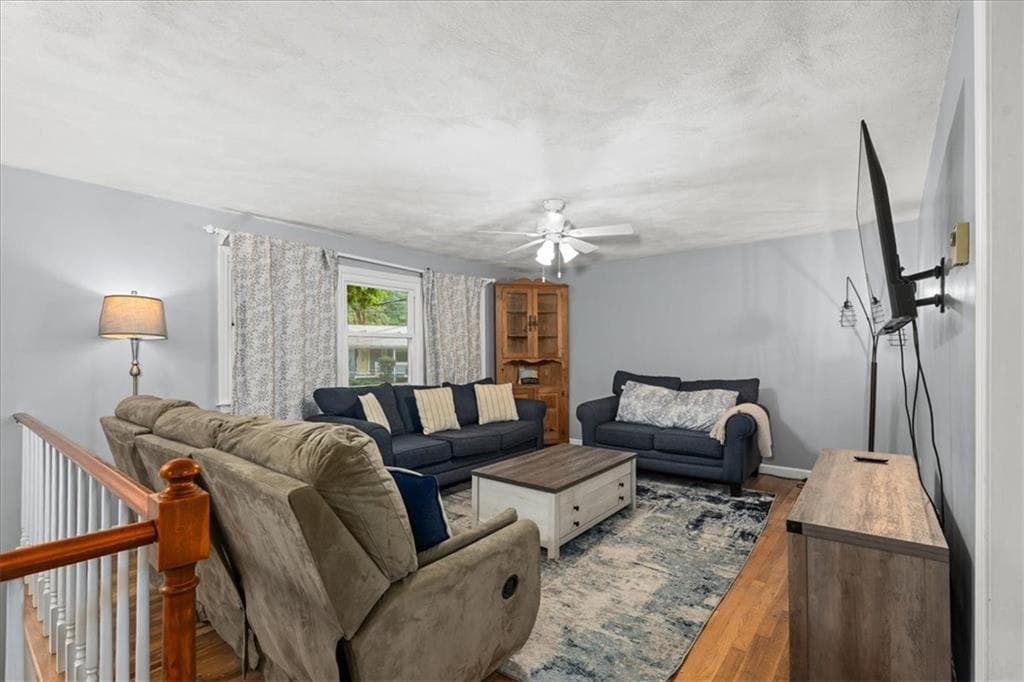Single Family Residence at 10 Bow Run, Narragansett, photo 9 of 48
