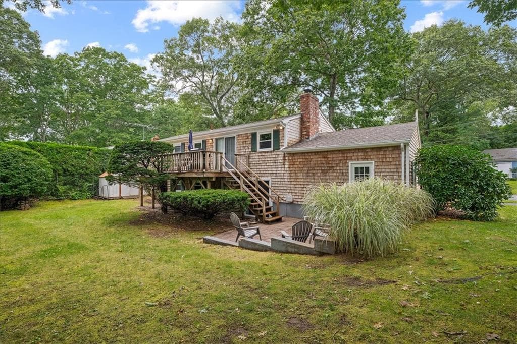 Single Family Residence at 10 Bow Run, Narragansett, photo 33 of 48