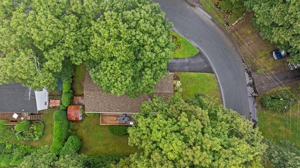 Single Family Residence at 10 Bow Run, Narragansett, photo 45 of 48