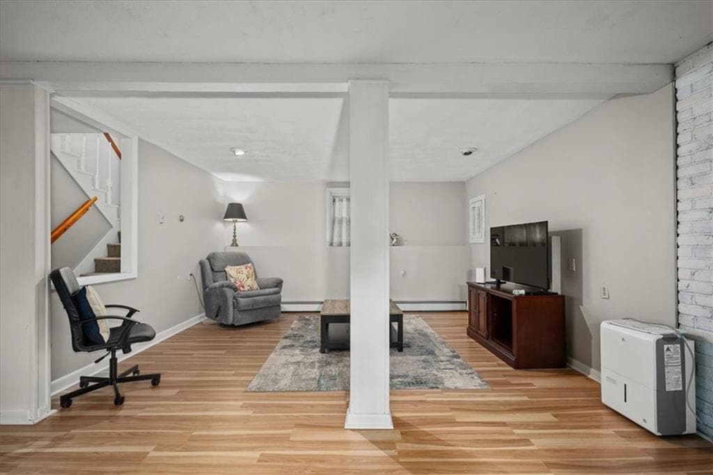 Single Family Residence at 10 Bow Run, Narragansett, photo 18 of 48
