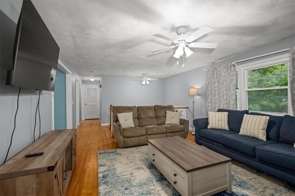 Single Family Residence at 10 Bow Run, Narragansett, photo 11 of 48