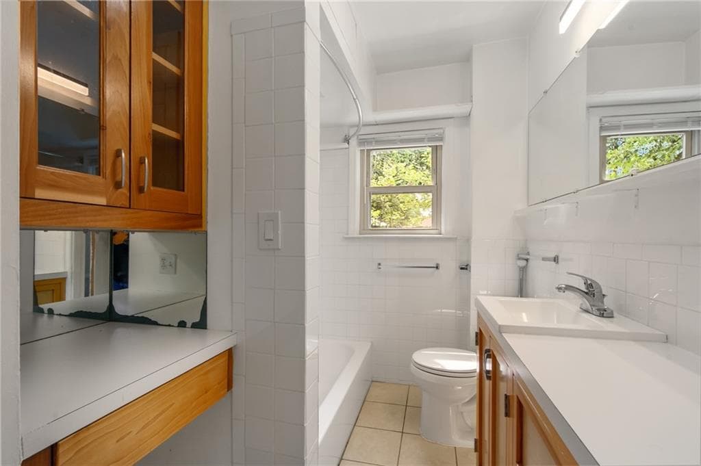 Multi Family at 97 Jenkins Street, Providence, photo 14 of 49