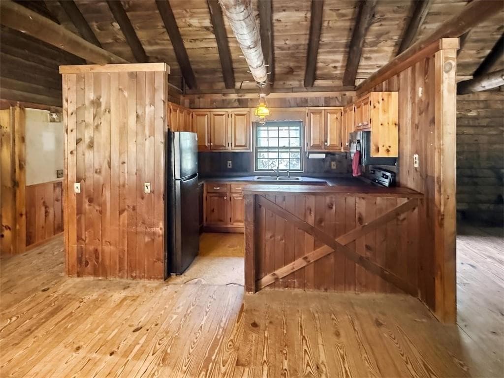 Single Family Residence at 369 Cooper Hill Road, Burrillville, photo 6 of 18