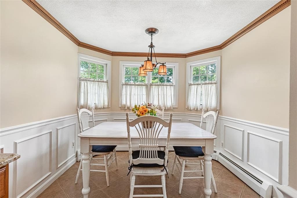 Condominium at 58 Needle Grove Point UNIT B, North Providence, photo 13 of 49
