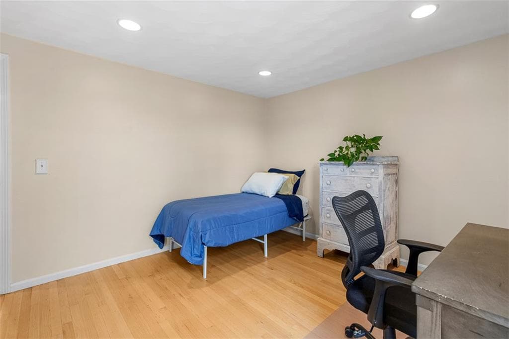 Condominium at 58 Needle Grove Point UNIT B, North Providence, photo 32 of 49