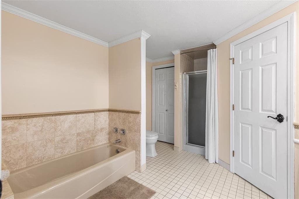Condominium at 58 Needle Grove Point UNIT B, North Providence, photo 35 of 49