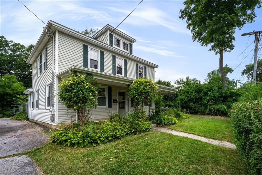 Single Family Residence at 174 Pulaski Street, West Warwick, photo 4 of 5