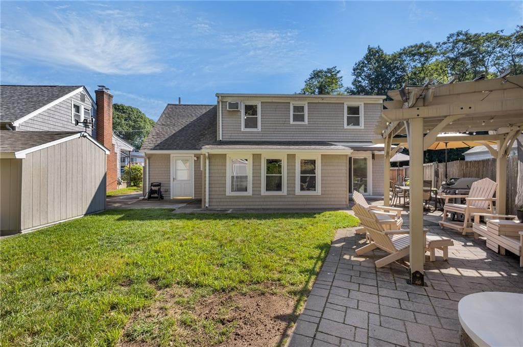 Single Family Residence at 89 Interlocken Road, East Providence, photo 2 of 25
