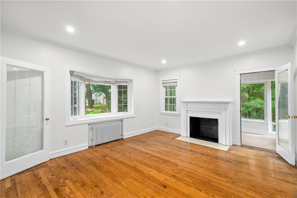 Single Family Residence at 110 Ausdale Road, Cranston, photo 6 of 36