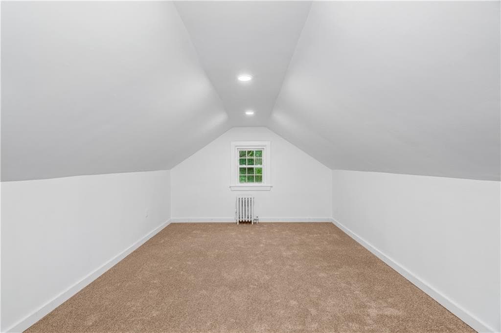 Single Family Residence at 110 Ausdale Road, Cranston, photo 19 of 36