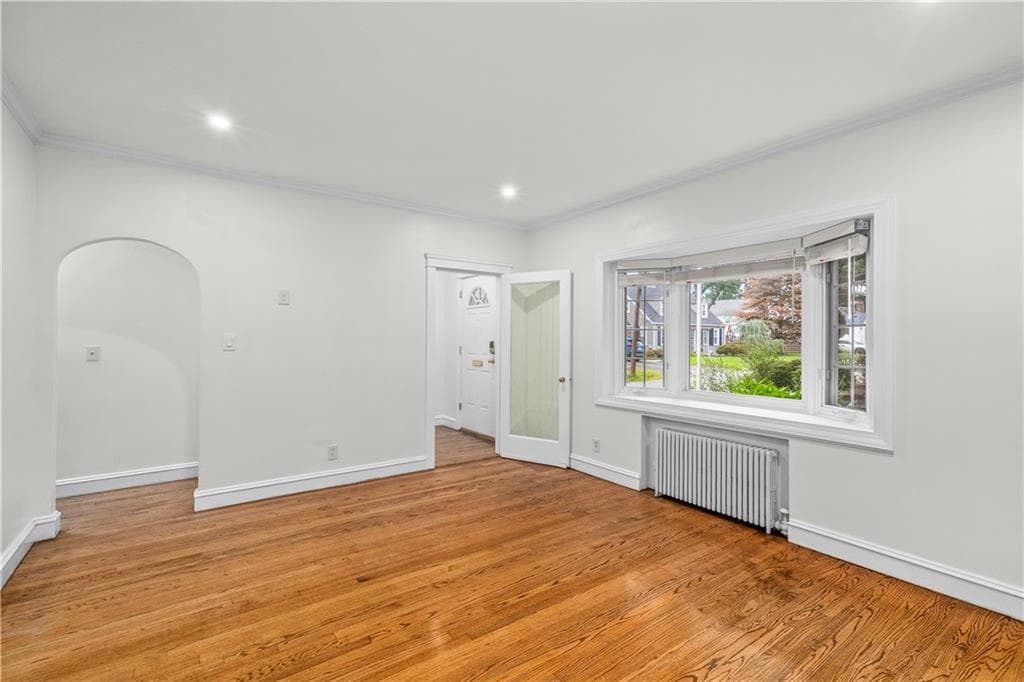 Single Family Residence at 110 Ausdale Road, Cranston, photo 8 of 36
