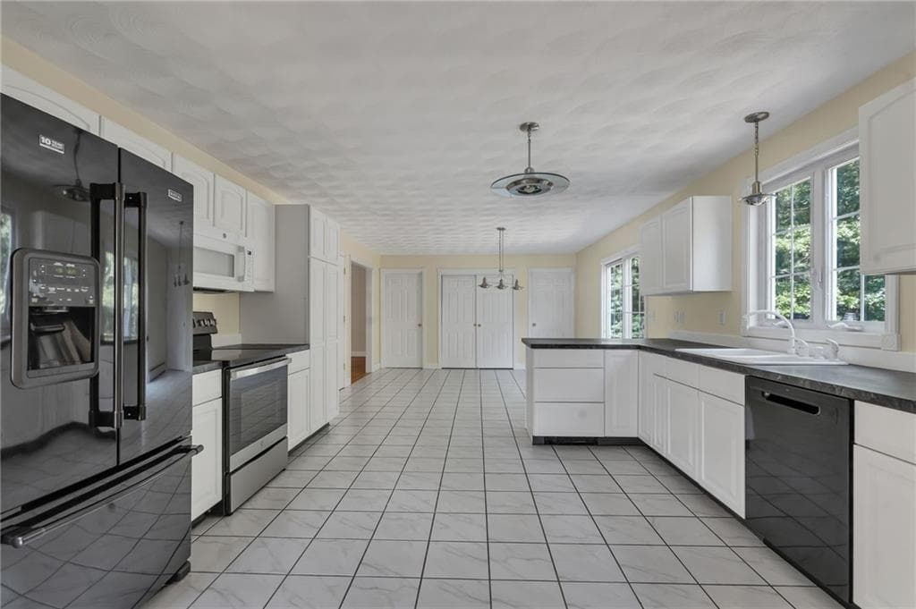 Single Family Residence at 46 A Victory Highway, West Greenwich, photo 3 of 45