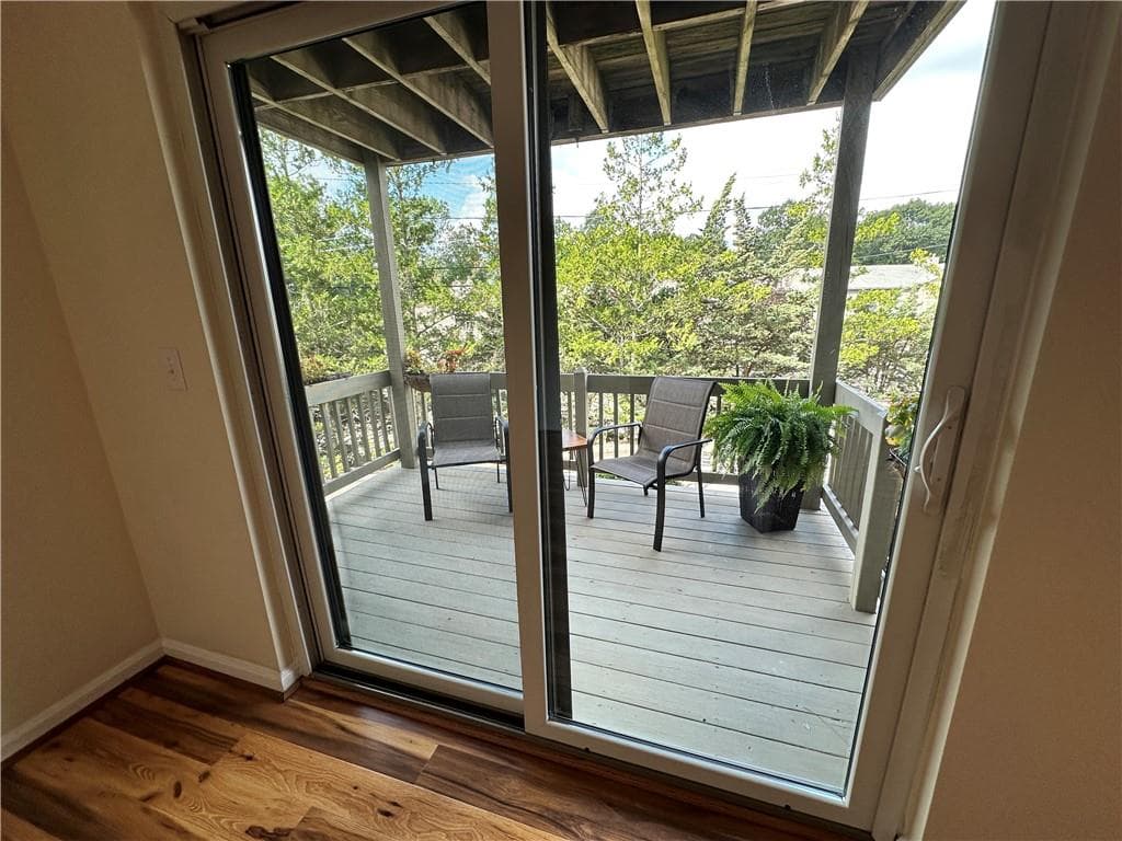 Condominium at 2709 Pinewood Drive, Smithfield, photo 6 of 29