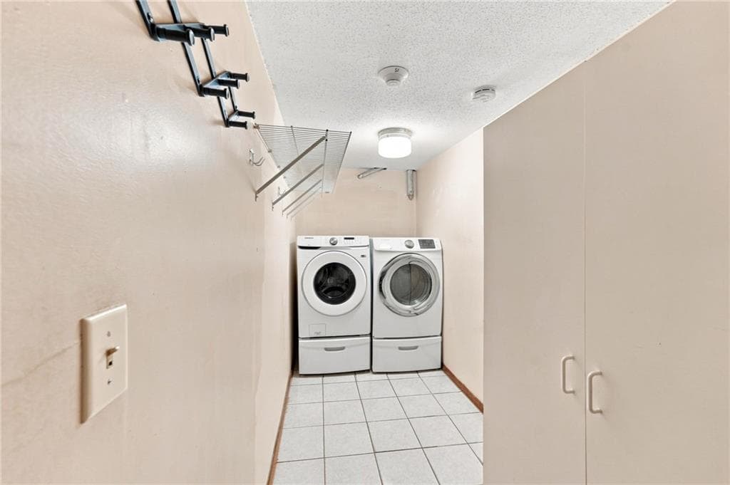 Condominium at 380 Sunset Avenue, North Providence, photo 22 of 22