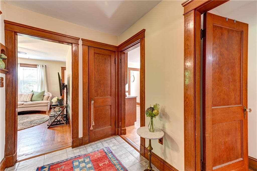 Single Family Residence at 222 Peckham Avenue, Middletown, photo 18 of 27