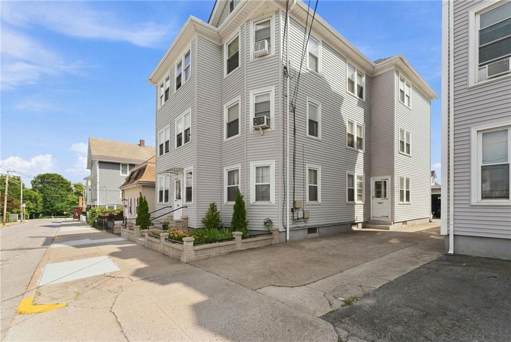 Multi Family at 16 Fales Street, Central Falls, photo 3 of 39
