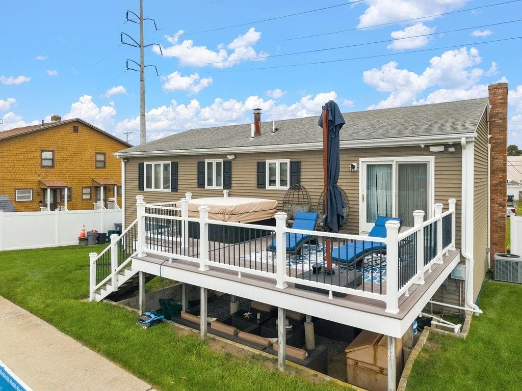 Single Family Residence at 5 Kent Avenue, East Providence, photo 6 of 50