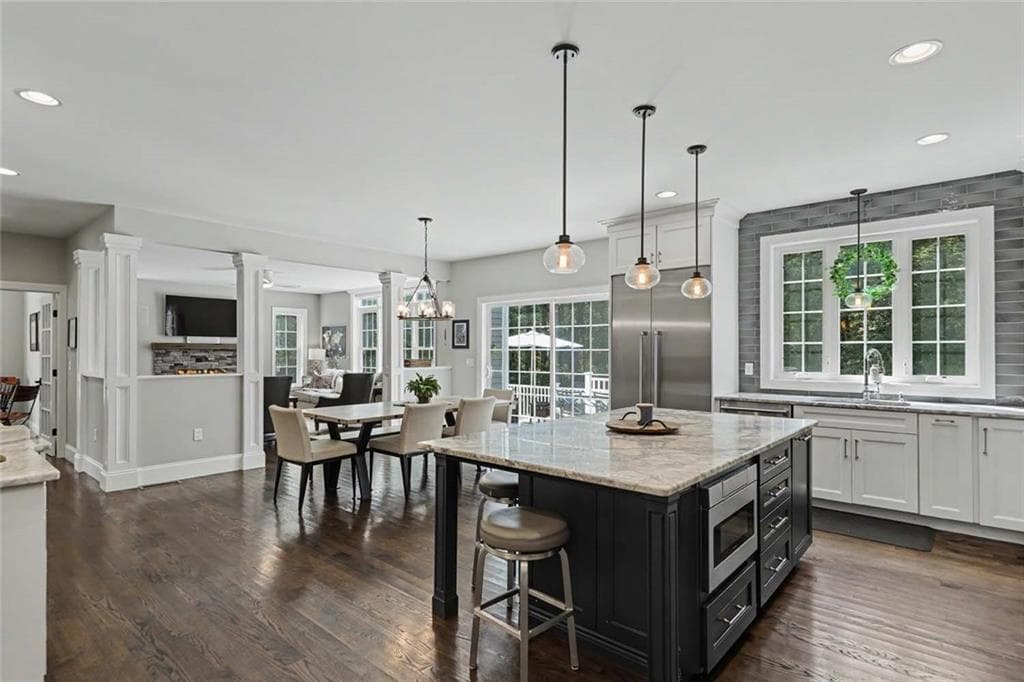 Single Family Residence at 95 Taggart Court, East Greenwich, photo 13 of 50
