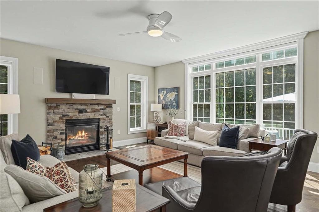 Single Family Residence at 95 Taggart Court, East Greenwich, photo 22 of 50