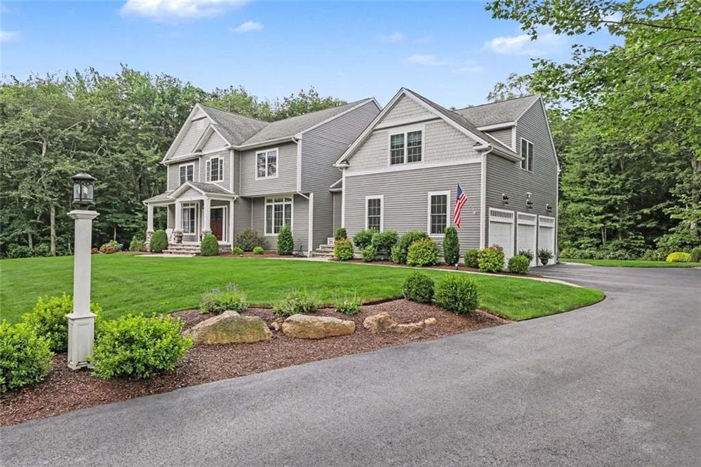 Single Family Residence at 95 Taggart Court, East Greenwich, photo 4 of 50