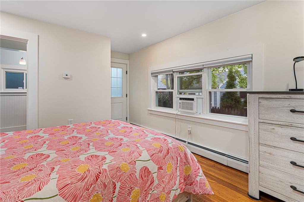 Single Family Residence at 31 Slocum Street, Newport, photo 13 of 25