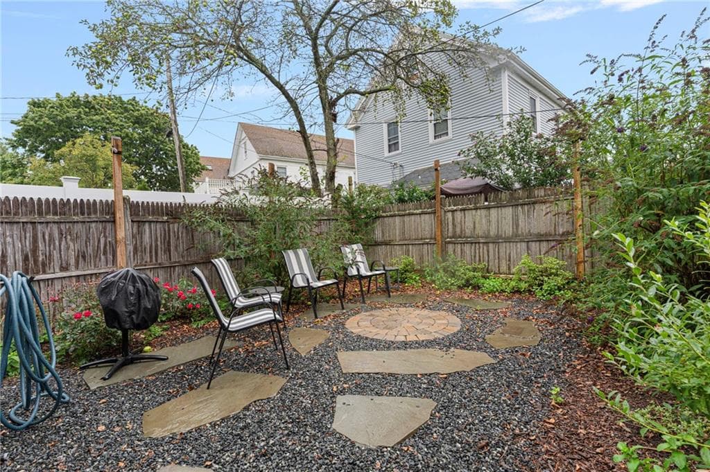 Single Family Residence at 31 Slocum Street, Newport, photo 22 of 25