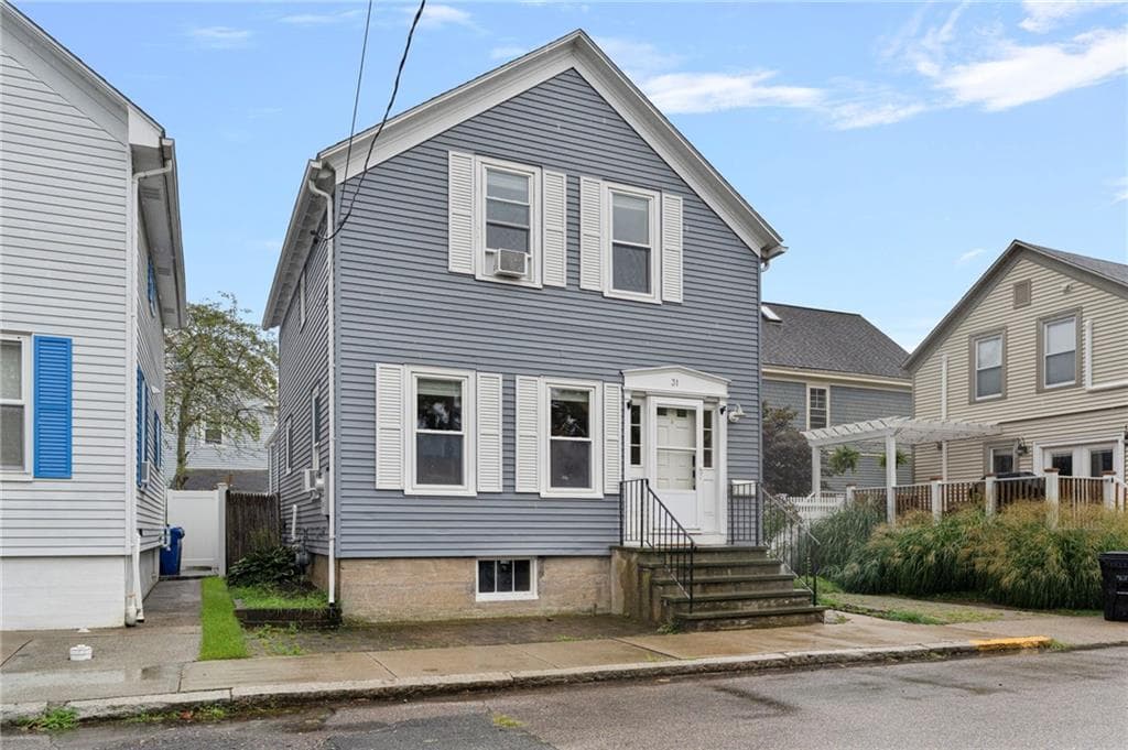 Single Family Residence at 31 Slocum Street, Newport, photo 24 of 25