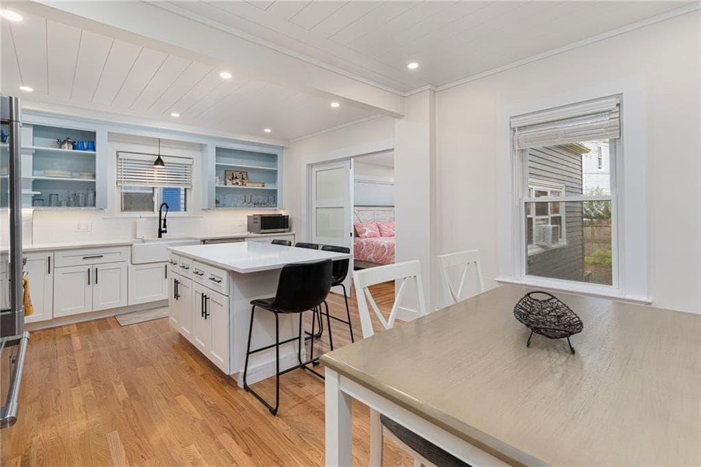 Single Family Residence at 31 Slocum Street, Newport, photo 11 of 25