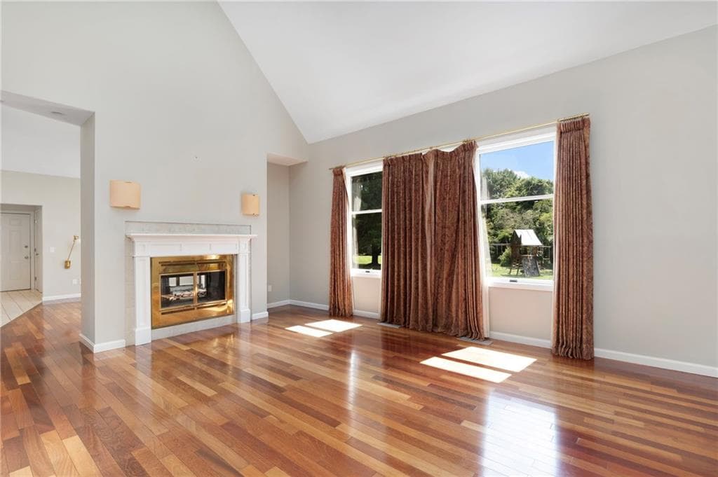 Single Family Residence at 110 Osprey Drive, East Greenwich, photo 6 of 50