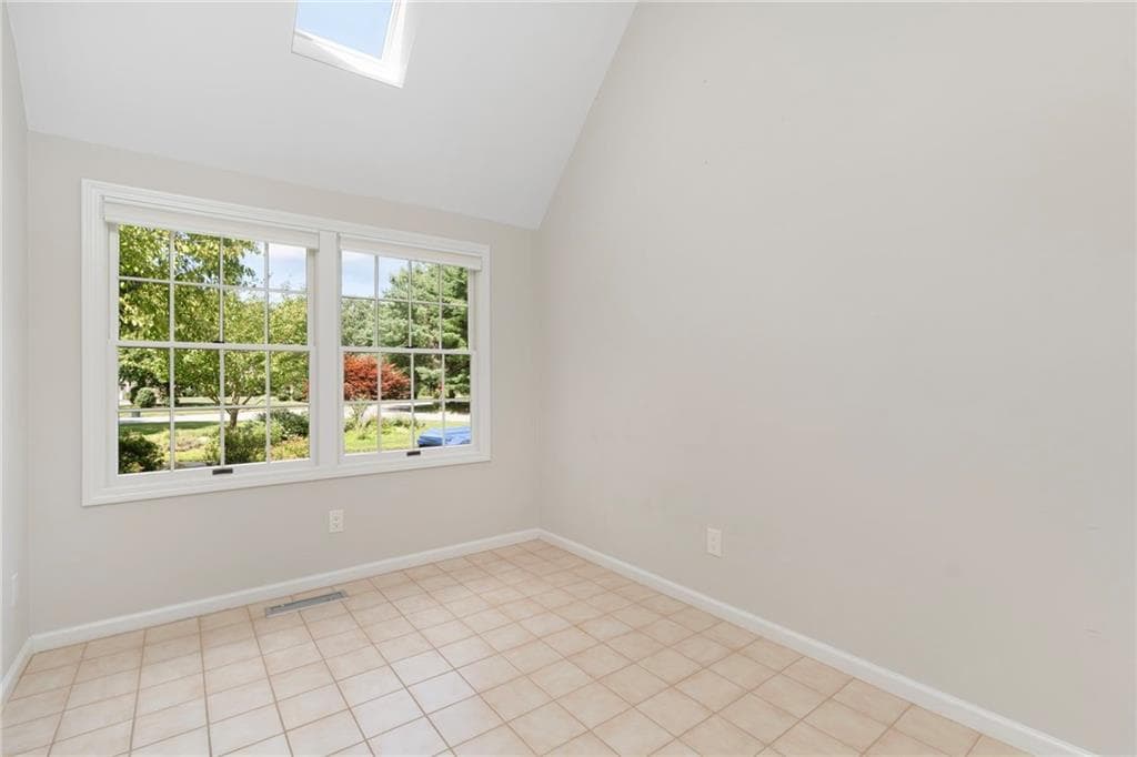 Single Family Residence at 110 Osprey Drive, East Greenwich, photo 13 of 50