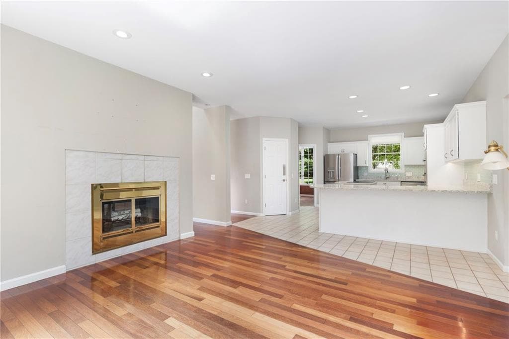 Single Family Residence at 110 Osprey Drive, East Greenwich, photo 5 of 50
