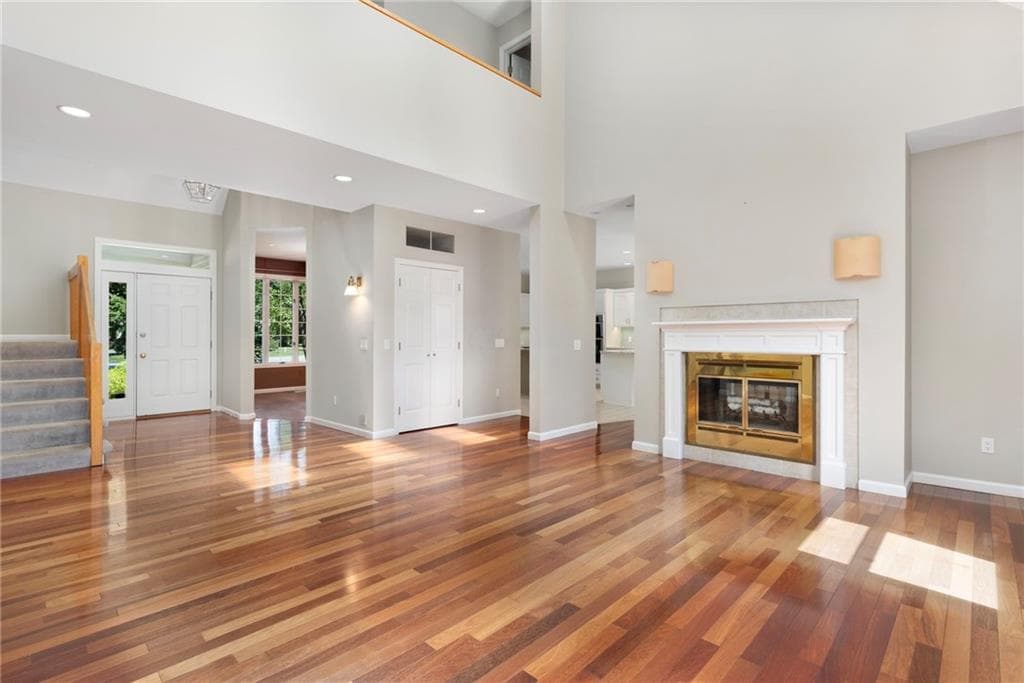 Single Family Residence at 110 Osprey Drive, East Greenwich, photo 4 of 50