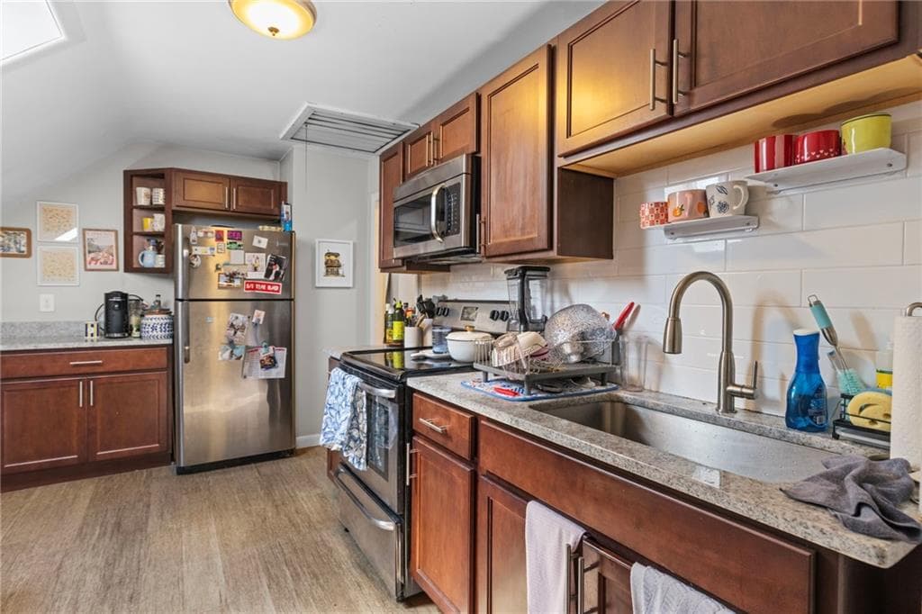 Multi Family at 276 South Clarendon Street, Cranston, photo 22 of 43