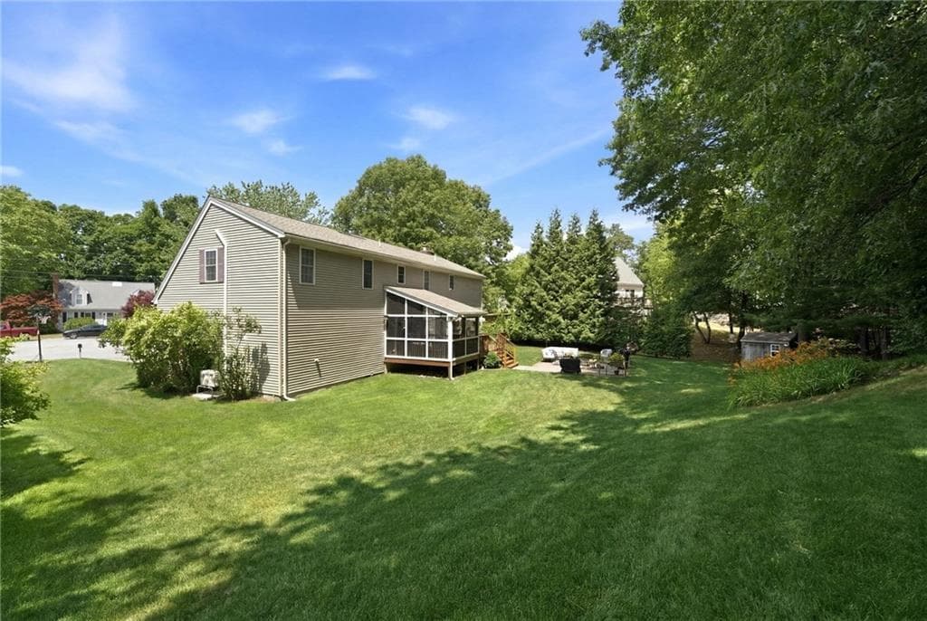 Single Family Residence at 50 Trinity Circle, Attleboro, photo 8 of 37
