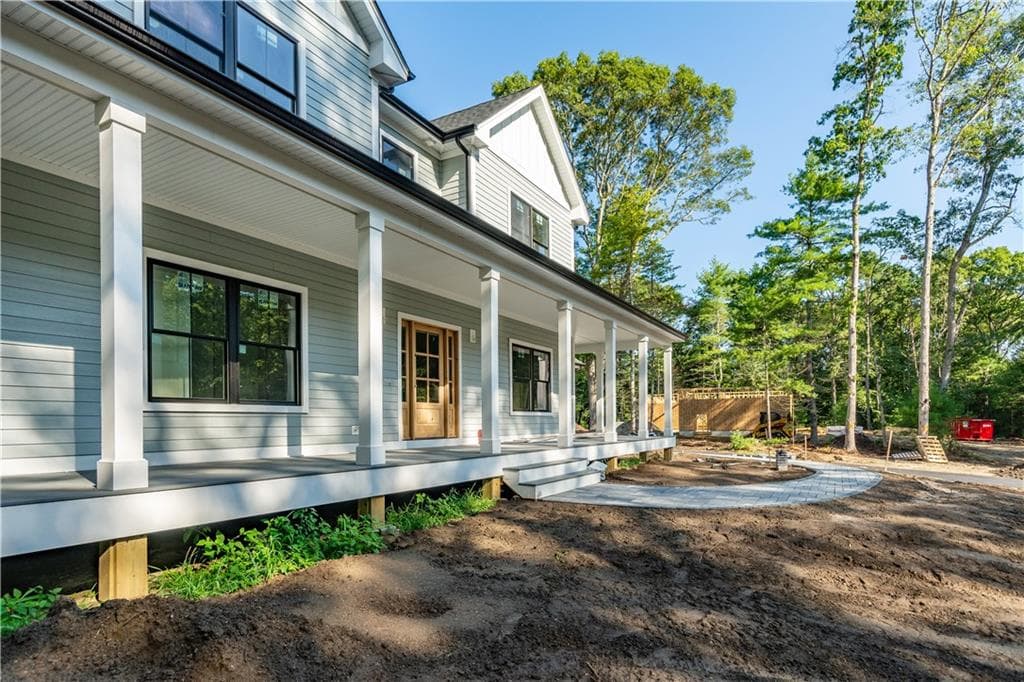 Single Family Residence at 91 Green Hill Beach Road, South Kingstown, photo 13 of 47