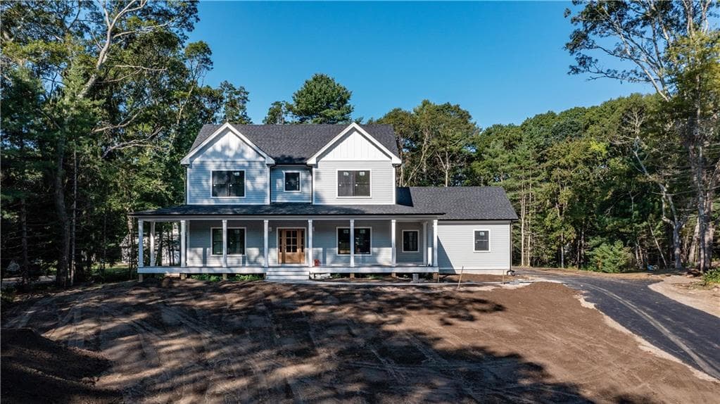 Single Family Residence at 91 Green Hill Beach Road, South Kingstown, photo 5 of 47